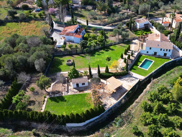 Villa in Boterias - view 1