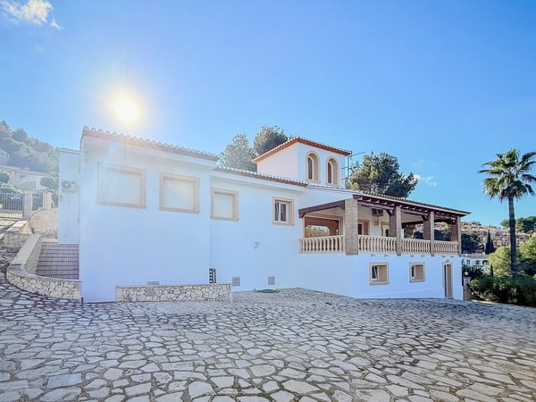 Villa in Casas Alfas - view 1