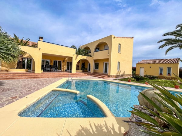 Villa in els Poblets - view 1