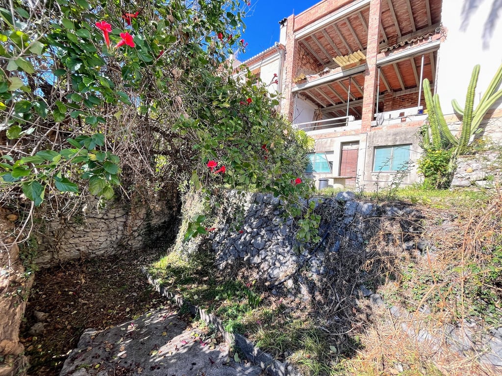 House in Campell - Image 2