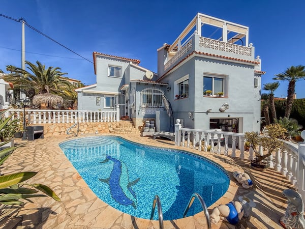 Villa in Calp - view 1
