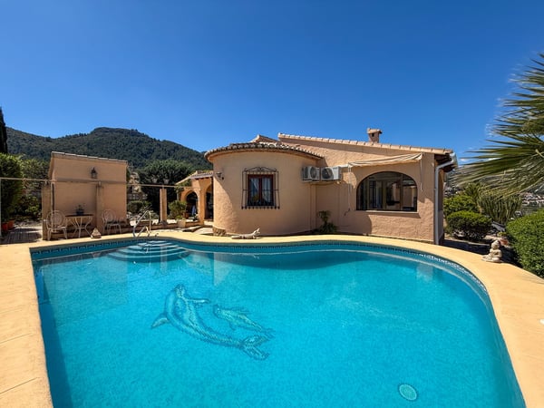 Villa in Orba - view 1