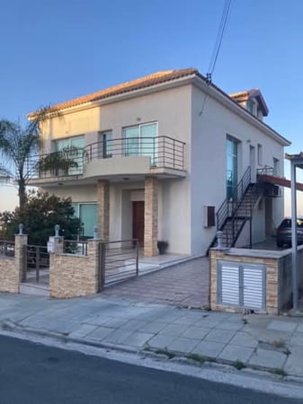 House in Agia Fylaxis - view 1