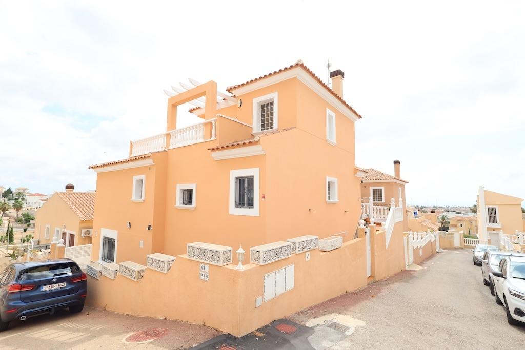 Villa in Dehesa de Campoamor - Image 2