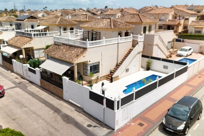 Villa in Ciudad Quesada - view 1
