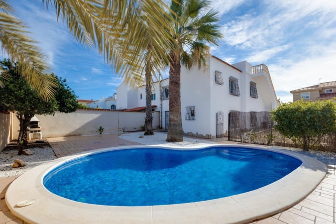 Villa in El Chaparral - view 1