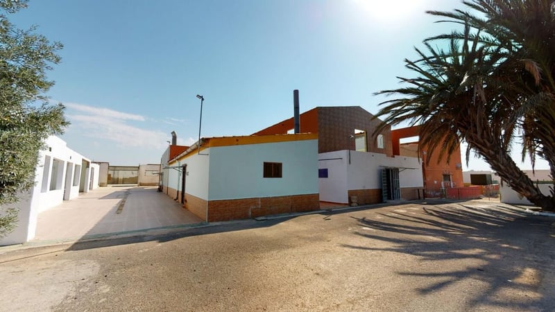 House in La Estacion - view 1