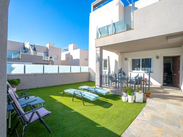 Apartment in Torrevieja - view 1