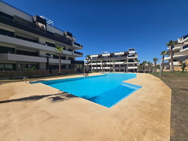 Apartment in Urbanizacion los Balcones - view 1