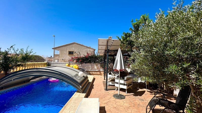 Villa in La Zenia - view 1
