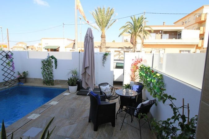 House in Avileses - view 1