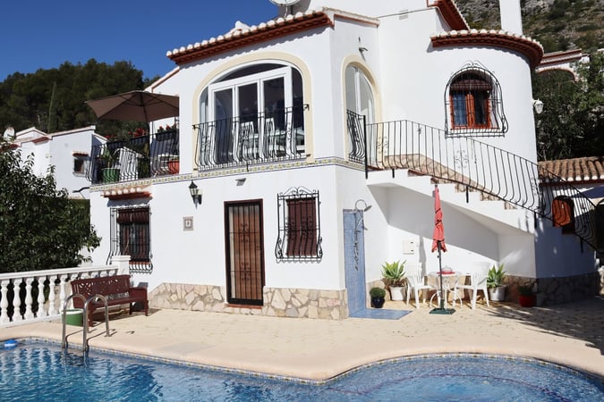 Villa in Benichembla - view 1