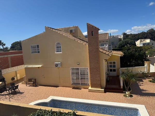 Villa in Playa Flamenca - view 1