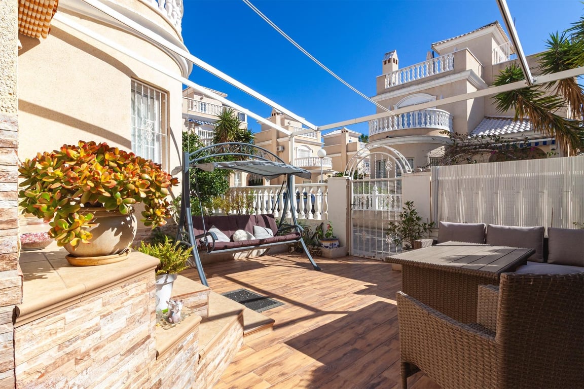 Villa in Urbanizacion los Balcones - Image 3
