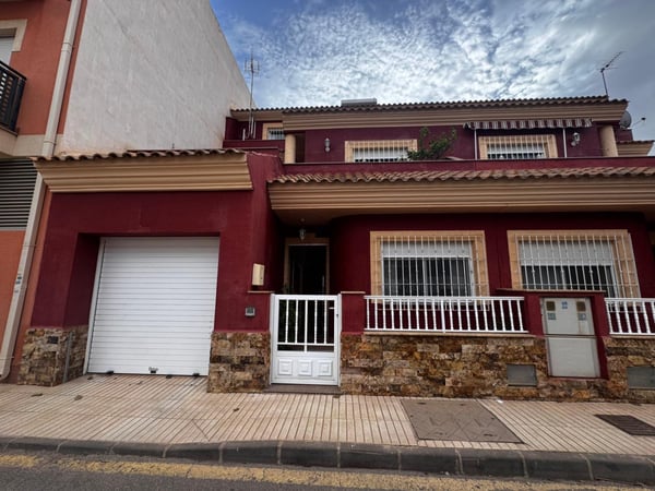 Villa in Los Alcazares - view 1