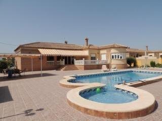 Villa in Catral - view 1