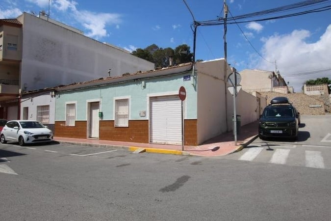 House in Guardamar del Segura - view 1