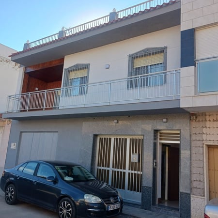 House in Los Tarragas - view 1