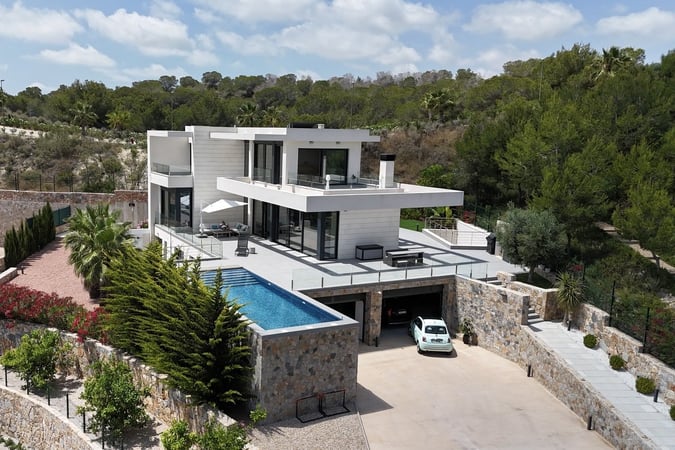 Villa in Los Dolses - view 1