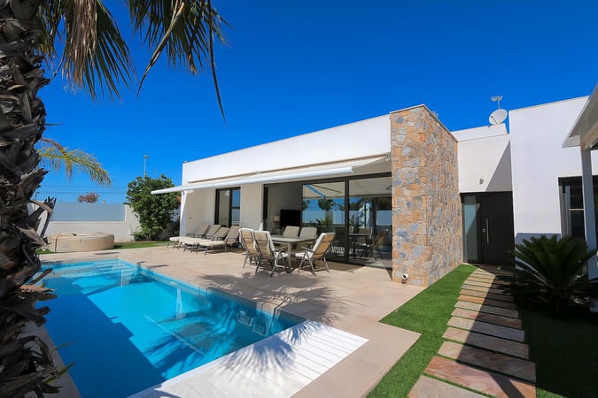 Villa in Pilar de la Horadada - view 1