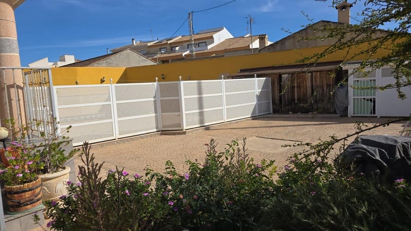 Villa in Torre de la Horadada - view 1