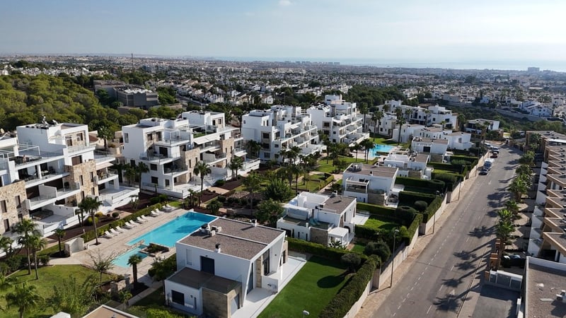 Villa in Los Dolses - view 1