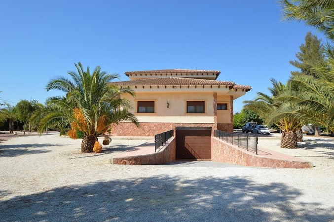 Villa in Callosa de Segura - view 1