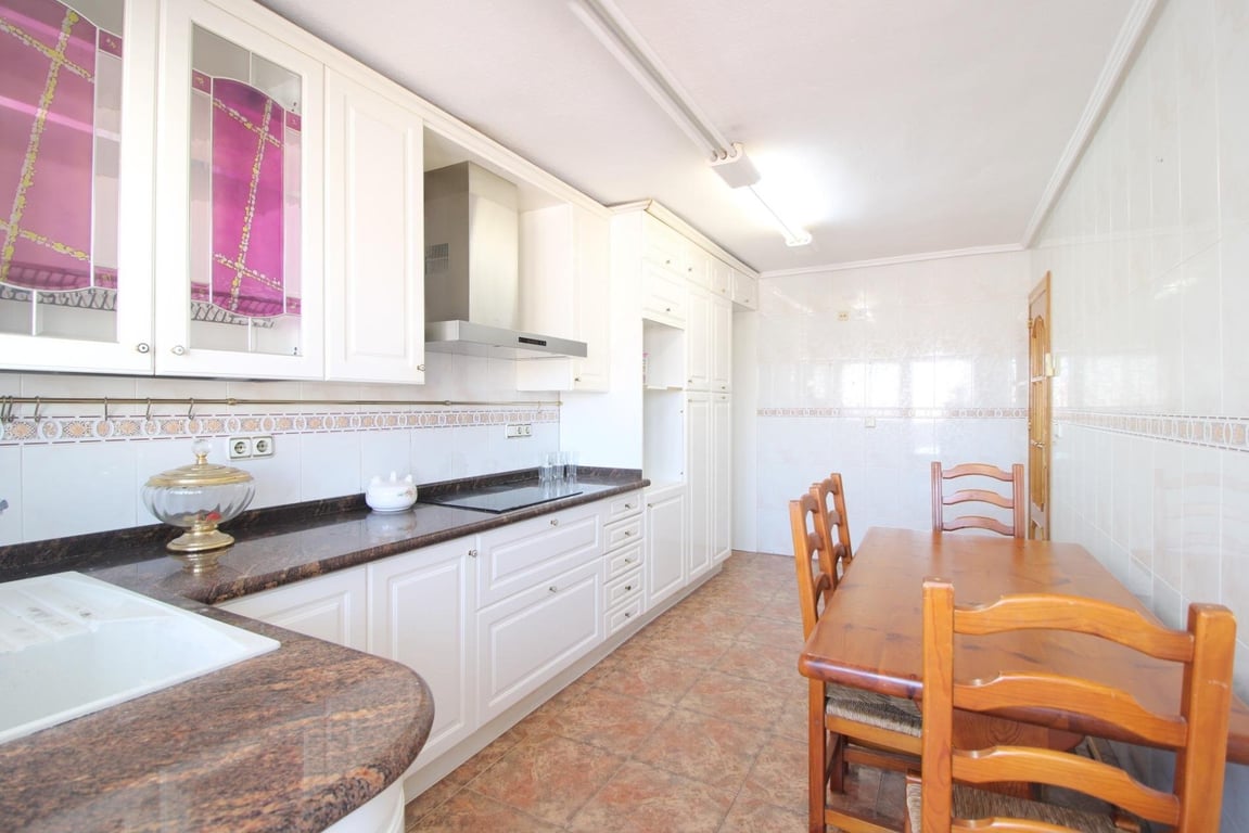 Apartment in Torrevieja - Image 3