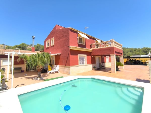 Villa in Yecla - view 1