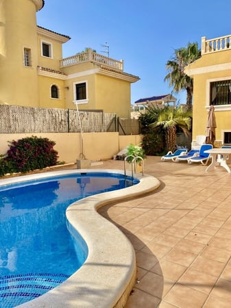 House in Villamartin - view 1