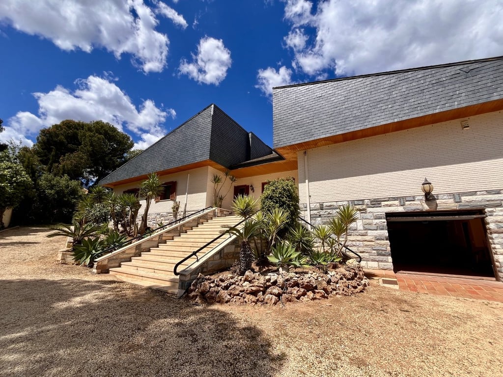 Villa in La Nucia - Image 3