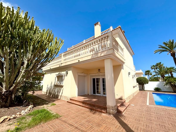 Villa in Cabo Roig - view 1