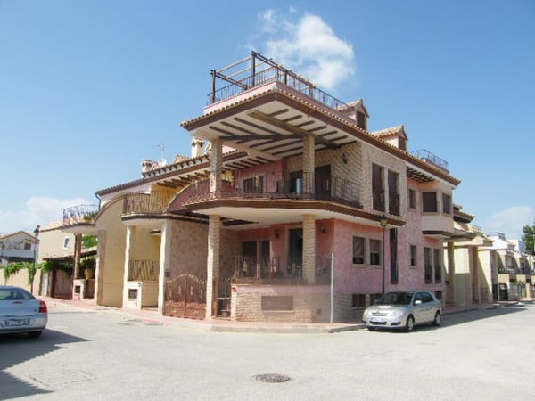 House in Daya Nueva - view 1
