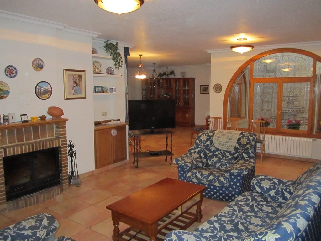 Villa in Yecla - Image 3