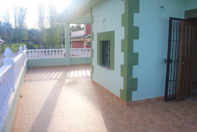 Villa in Residencia los Altos - view 1