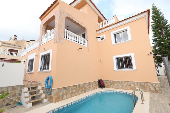 Villa in Dehesa de Campoamor - view 1