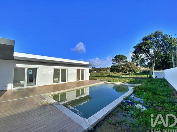 House in Caldas da Rainha - view 1