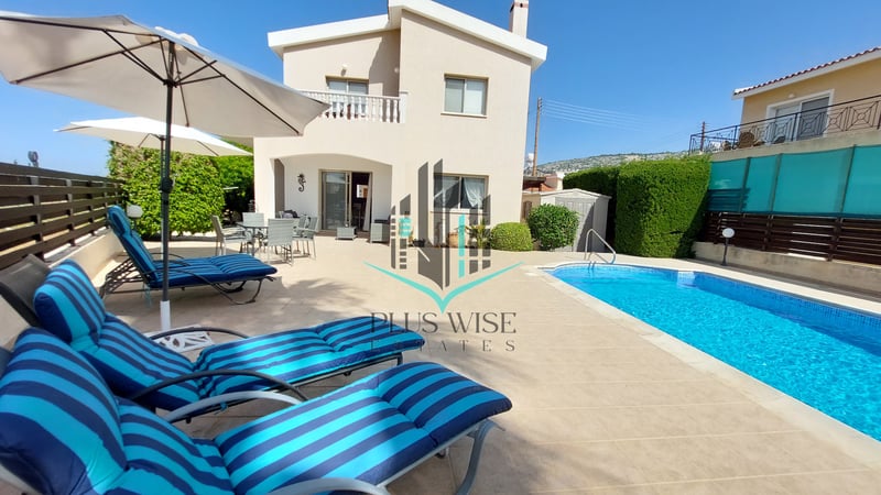 Villa in Pegeia - view 1