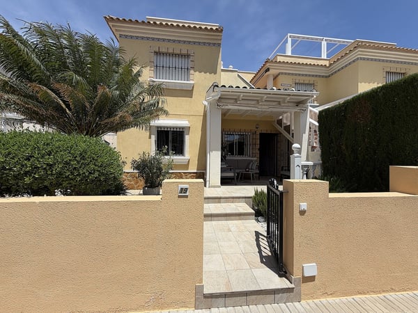 Apartment in Dehesa de Campoamor - view 1
