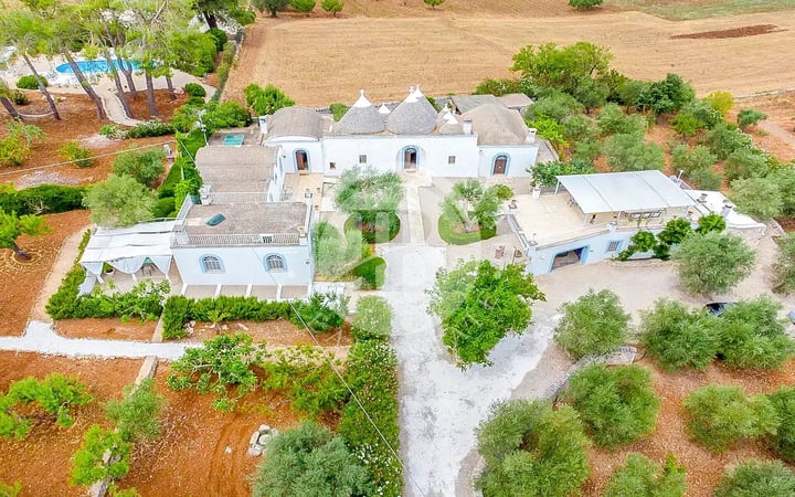 Villa in Ceglie Messapica - view 1