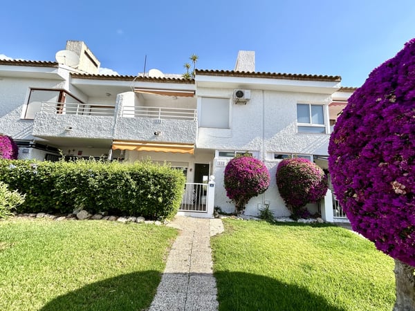 Apartment in Villamartin - view 1