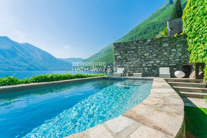 Villa in Brienno - view 1