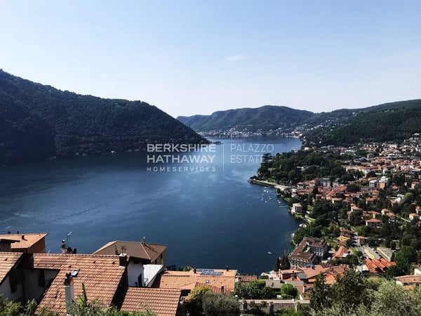 Villa in Cernobbio - view 1