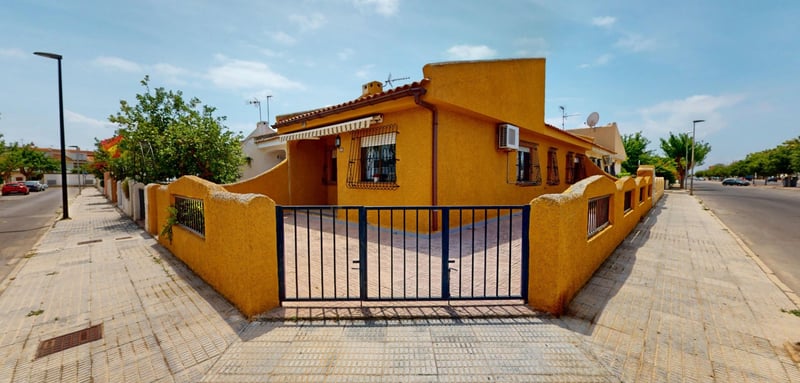Apartment in Los Alcazares - view 1