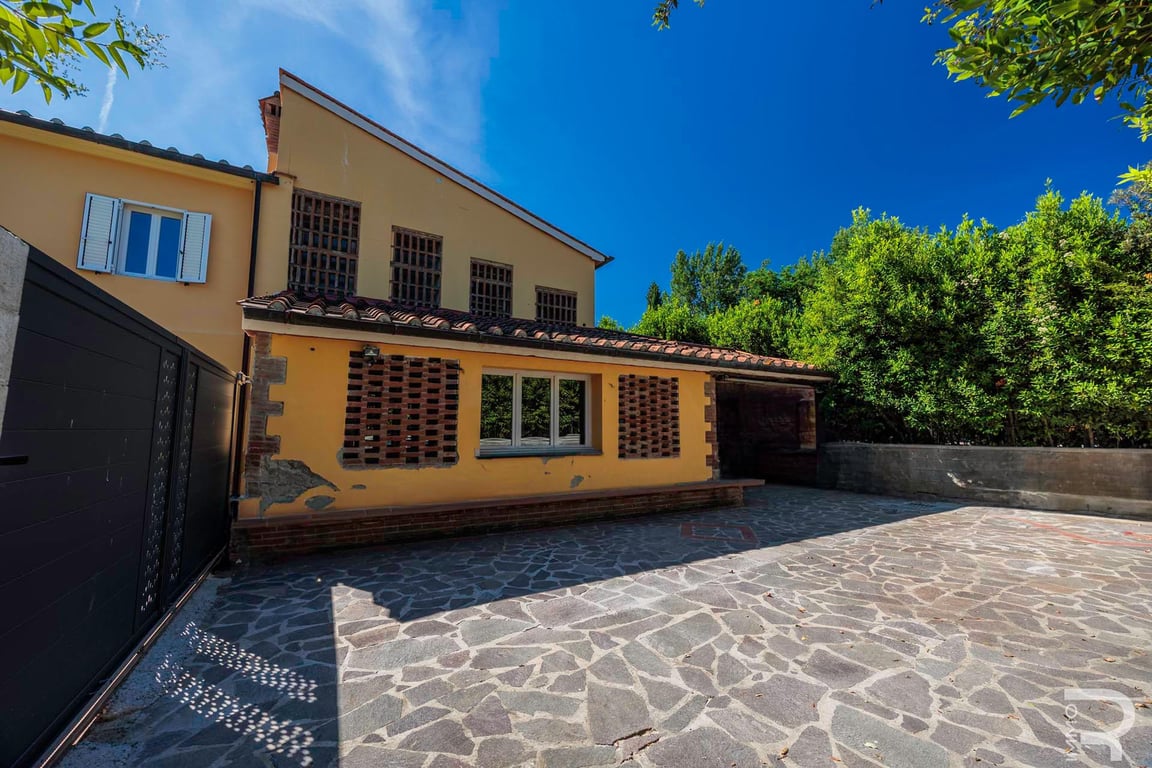 House in Vinci - Image 2