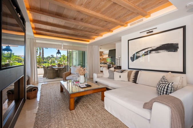 Apartment in Nueva Andalucia - view 1