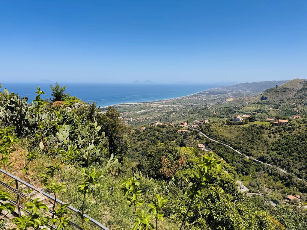 Apartment in Sant'Agata di Militello - Image 3