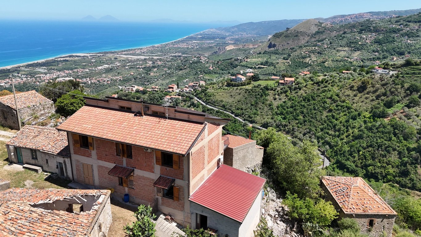 Apartment in Sant'Agata di Militello