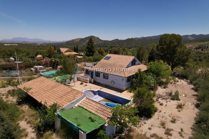 Villa in La Parroquia - view 1