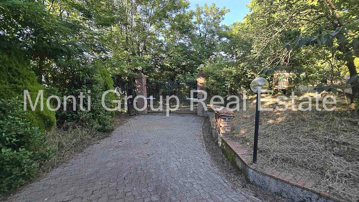 House in Visone - Image 2